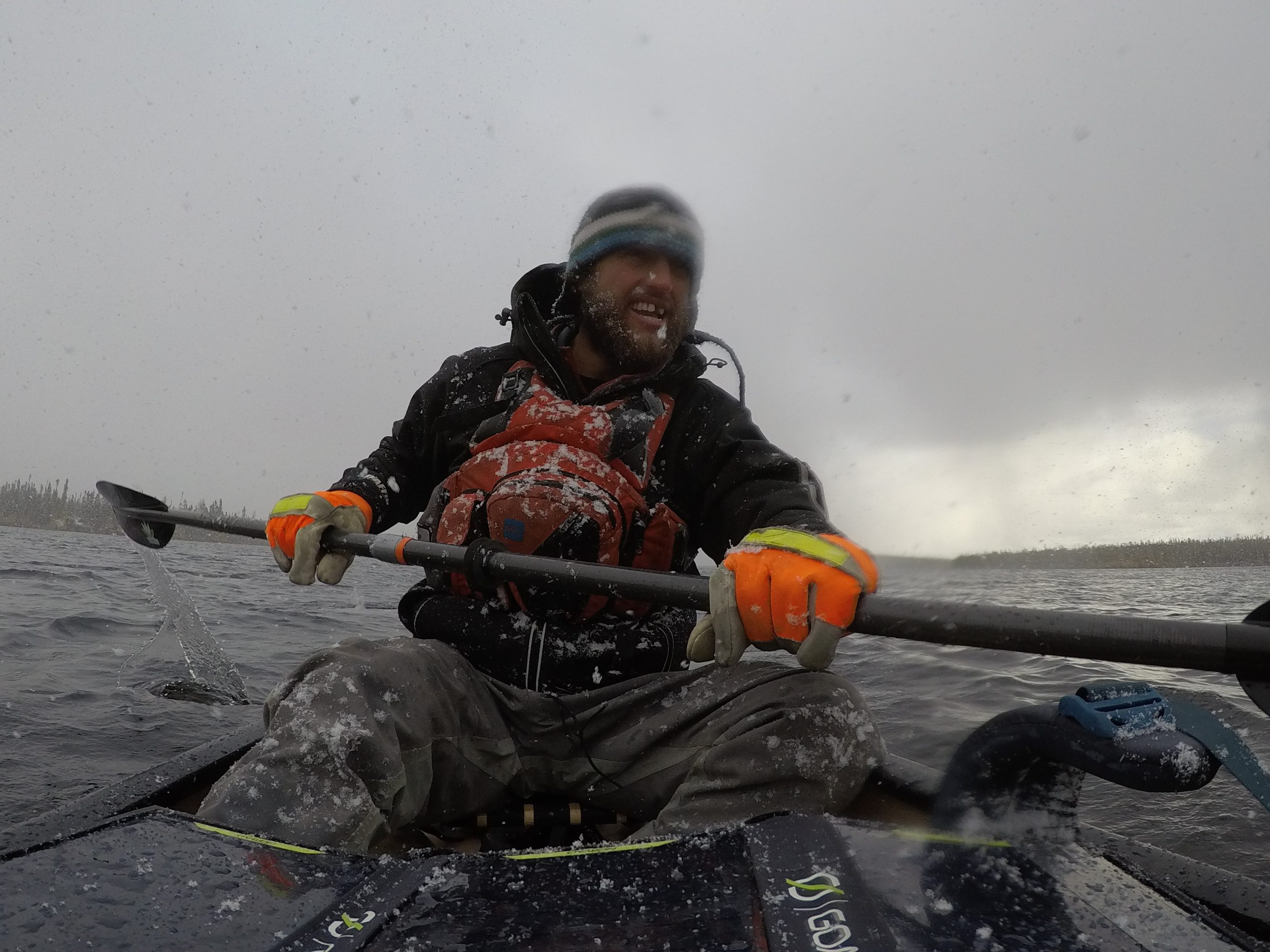 Justin Barbour fait du kayak